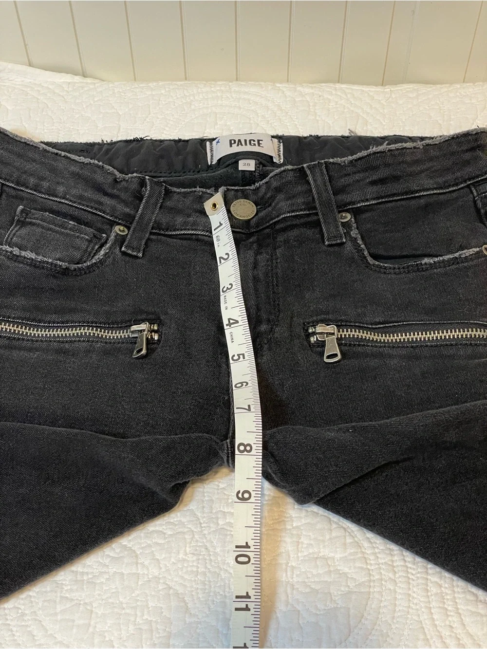 💥3/$50 PAIGE Black Skinny Jeans with Stretch Fit and Moto Zipper Pockets | Sz 28